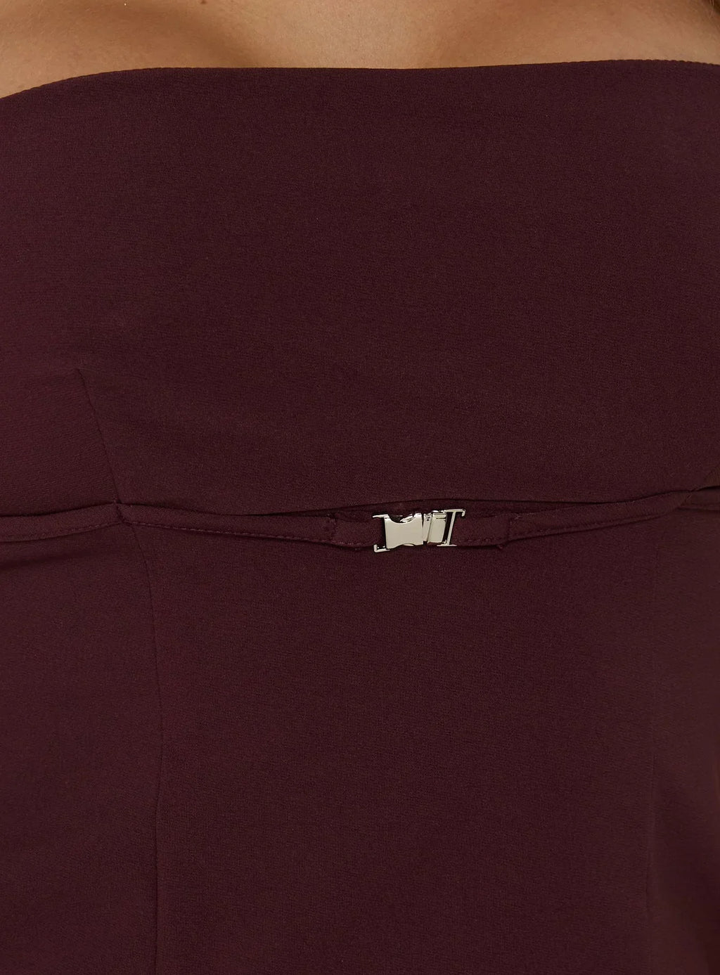 Flounce Strapless Top Plum