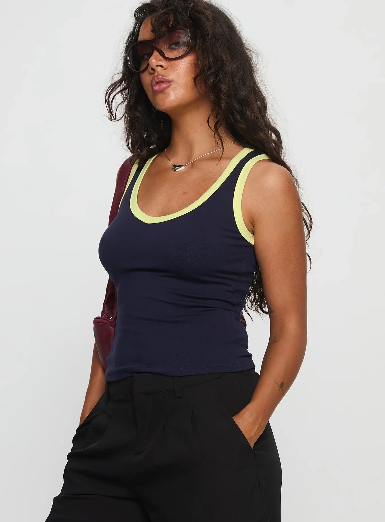 Elionne V Neck Contrast Top Navy / Yellow